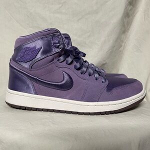 Nike Air Jordan 1 Retro High Season Of Her Purple Earth sz 9